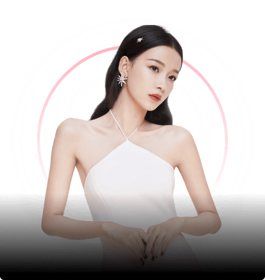 恩德里克妻子现场观战巴西友谊赛，二人赛后深情拥吻